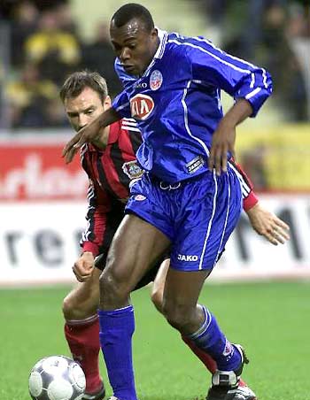 的背景不仅 的背景不仅